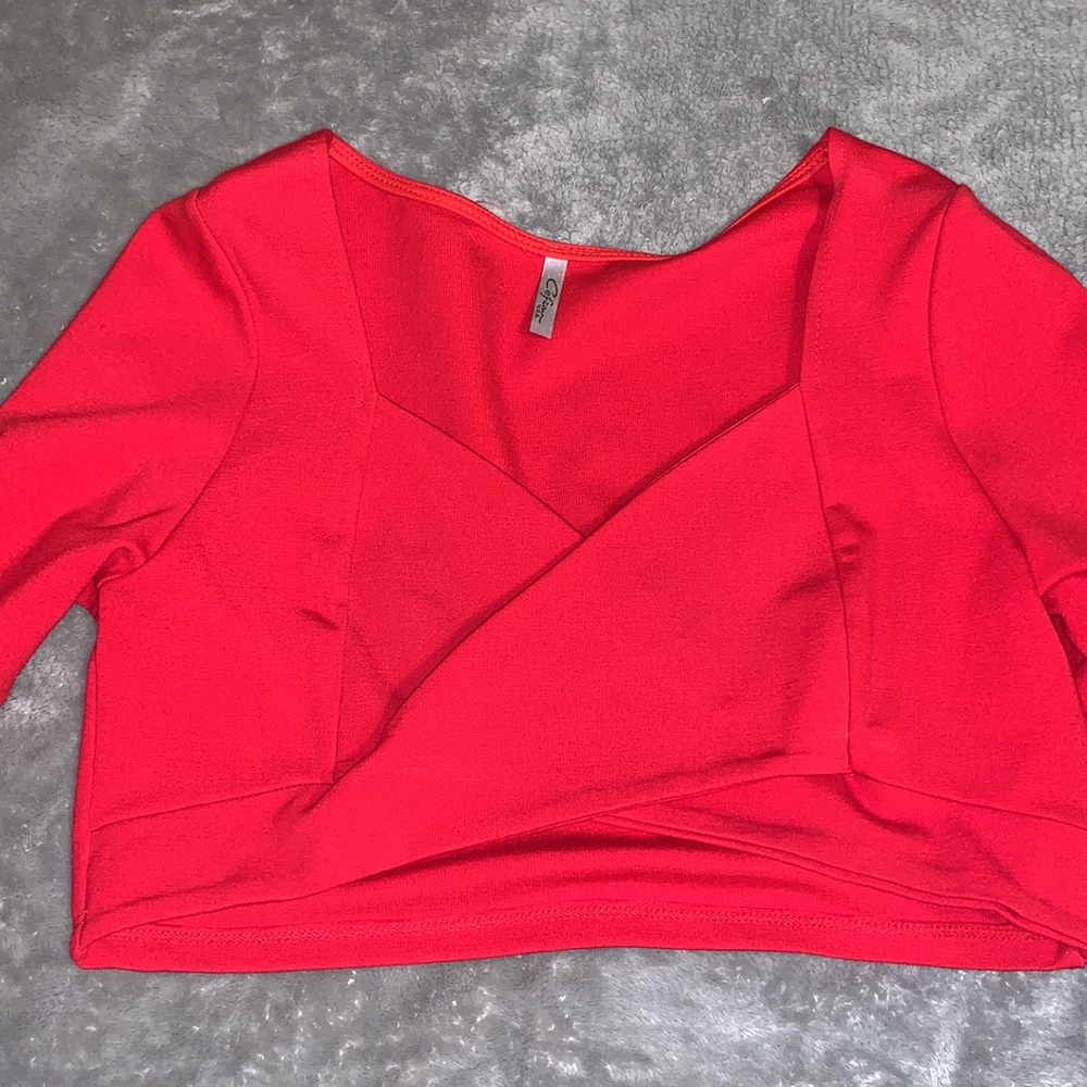 Crop top - Picture 2 of 3